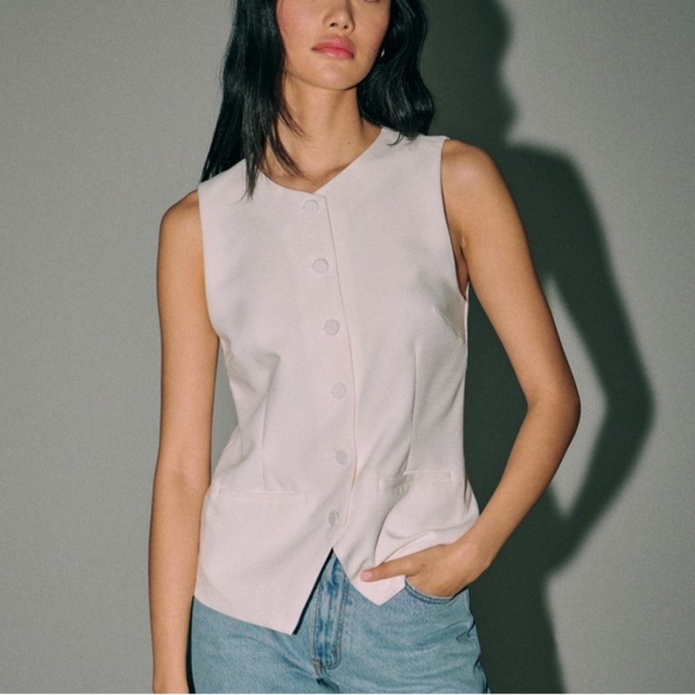 Abercrombie Long-Length Tailored Vest Top (XS): white